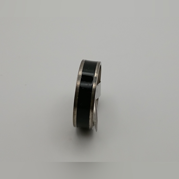 unbranded Other - Stainless Steel Alloy Men's Black and Silver Ring Band Size 19 U.S Size 9.5